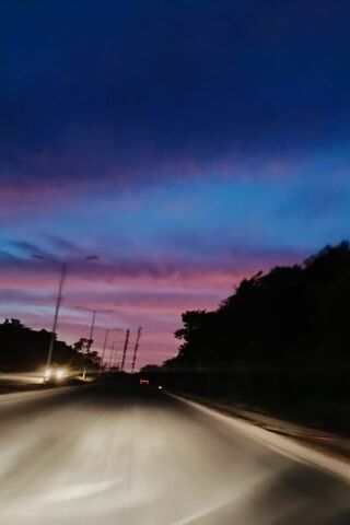 Serene Twilight Drive �..