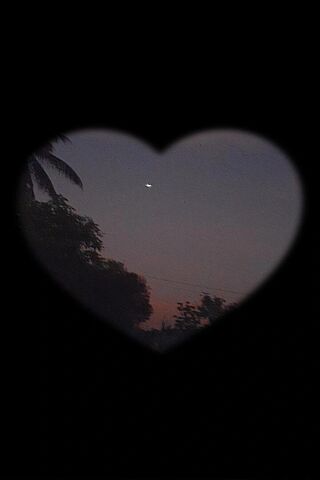 Heartfelt Evening Sky �..