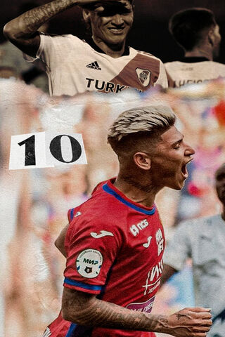 Celebrating the Game: Legends in Action ⚽️🔥