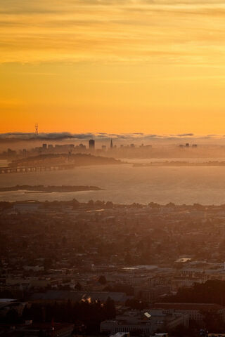Golden Hour Over the Bay 🌅