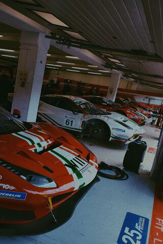 Racing Dreams in the Ga..