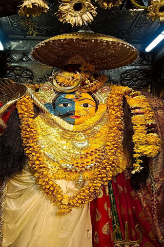 Divine Splendor: The Ra..