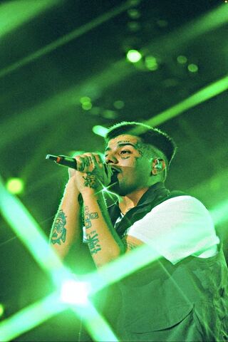 Electric Vibes on Stage..