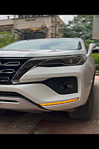 Sleek and Stylish SUV 🚗✨