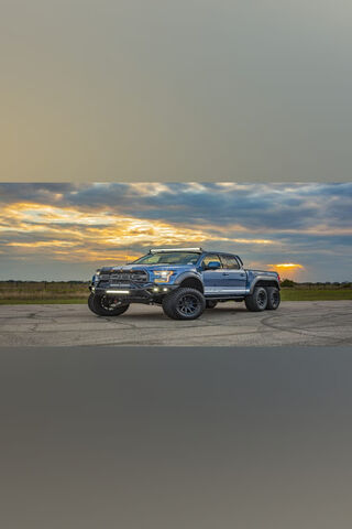 Rugged Power: The Ultimate Off-Road Beast 🚙💨
