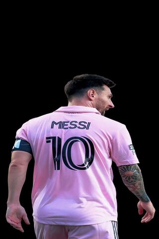 The Maestro in Pink ⚽✨