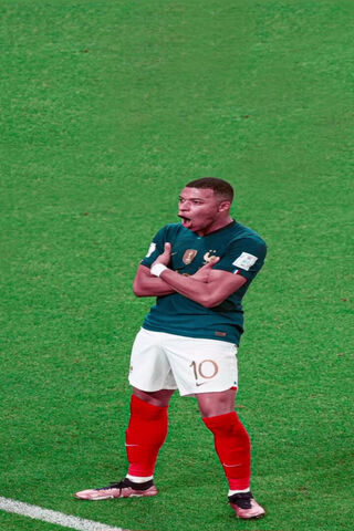 Kylian Mbappé Celebrates a Goal! ⚽🎉