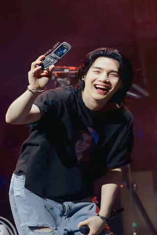 Min Yoongi: Capturing Joy on Stage! 🎤✨