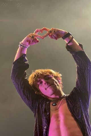 Ross Lynch Heart Picture