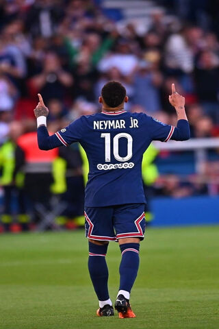 Neymar Jr. Celebrates a Goal! ⚽🎉