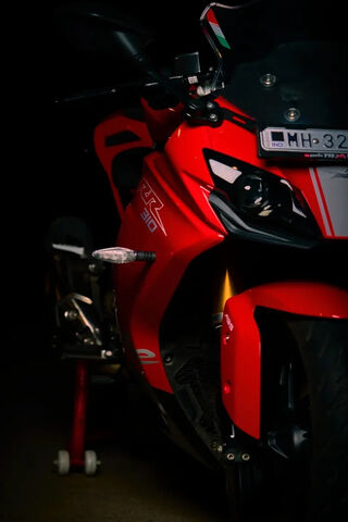 Sleek Red Racer 🏍️🔥