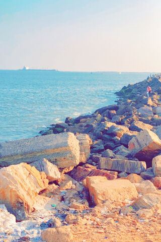 Serene Coastal Escape �..