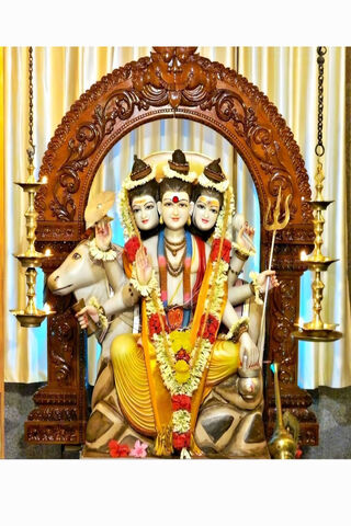Divine Trinity: The Ess..