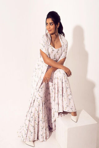 Elegant Floral Ensemble 🌸✨