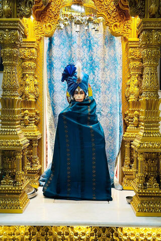 Divine Presence in Sple..