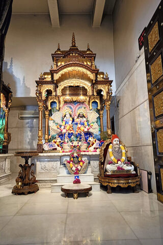Divine Serenity: A Glimpse of Spiritual Splendor ✨🙏