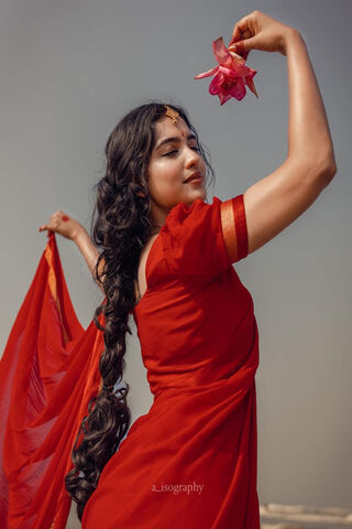 Grace in Red 🌺✨