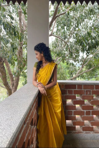 Radiant Elegance in Yellow 🌼