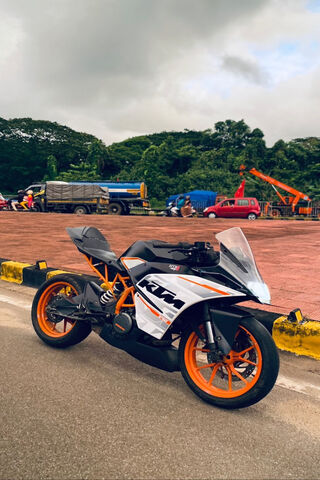 Sleek Ride: KTM in Action 🏍️✨