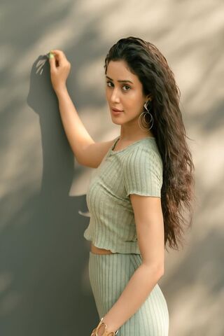 Radiant Elegance 🌿✨