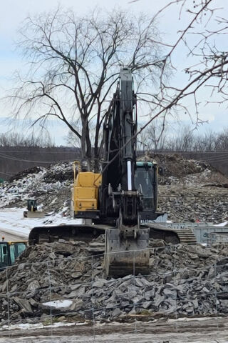 Heavy Machinery at Work 🚜💪