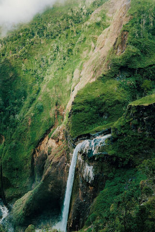 Majestic Waterfall in L..
