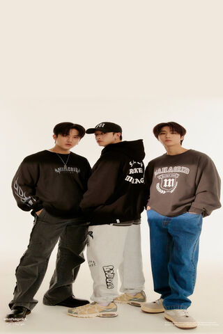 Stylish Trio in Urban Fashion 👟✨