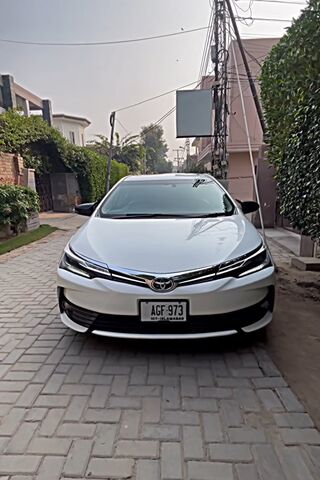 Sleek Ride on a Sunny D..
