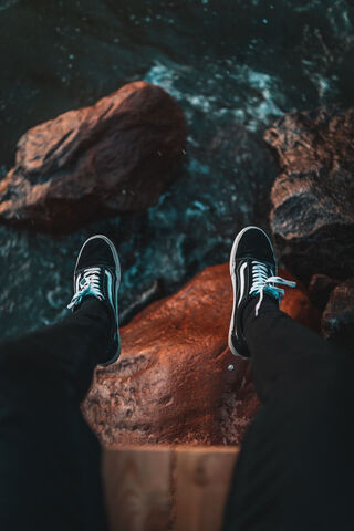 Chilling by the Water �..