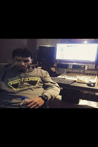 In the Studio Vibes 🎶