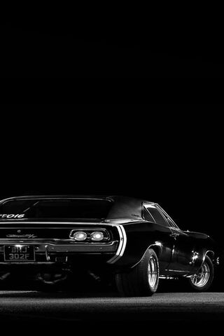 Classic Muscle Car in the Spotlight 🚗✨