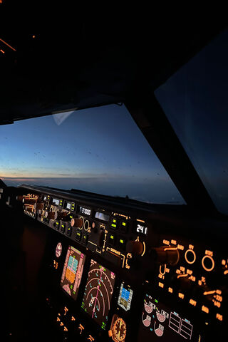 Night Flight Cockpit View ✈️🌌
