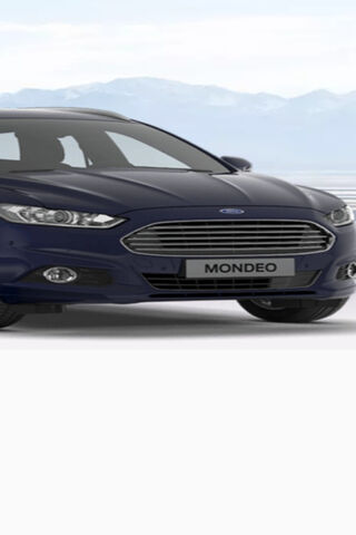 Sleek Ford Mondeo on a Scenic Backdrop 🚗✨