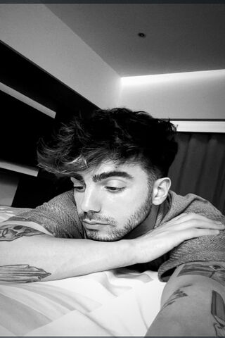 Reflective Moments 🖤