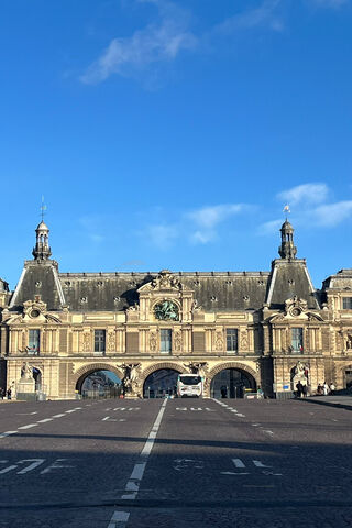 Majestic Architecture o..