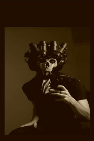Darkly Creative Self-Po..