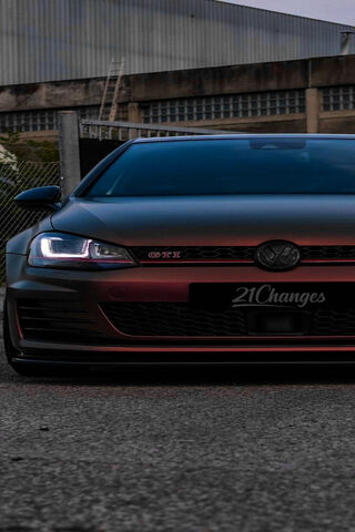 Sleek Volkswagen Golf G..