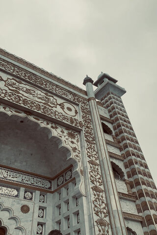 Majestic Architecture of the Past 🕌✨