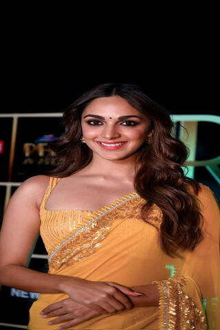 Radiant Elegance in Yellow ✨