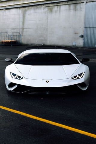 Lamborghini Aventador White