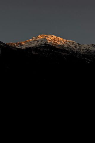 Golden Peaks at Dusk 🌄✨