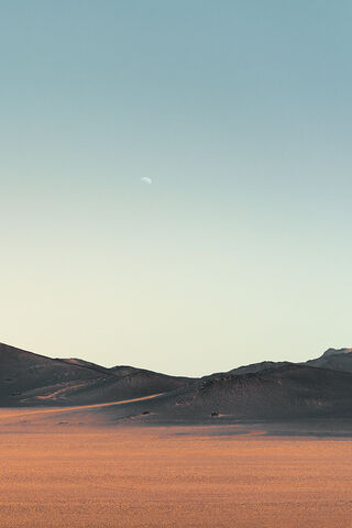 Tranquil Desert Dusk 🌅🌙