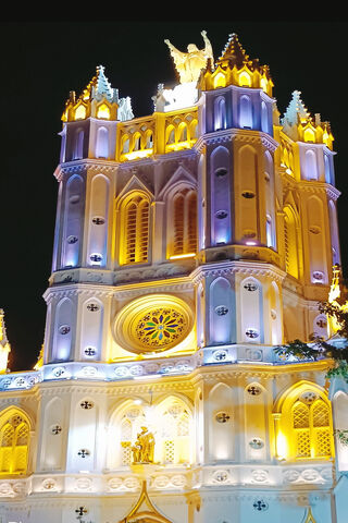 Illuminated Splendor: A..