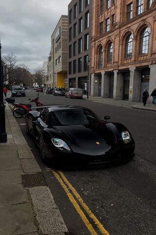 Sleek Elegance on the S..