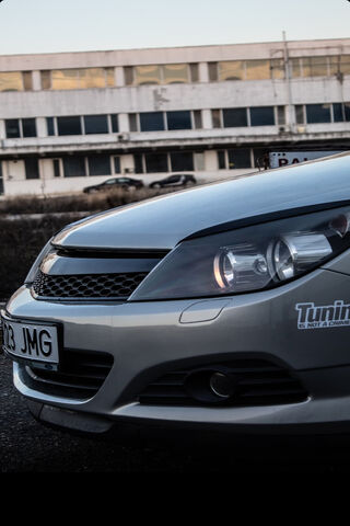 Sleek Ride Ready for the Streets 🚗✨
