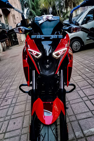 Sleek and Stylish: The Ultimate Ride 🏍️✨