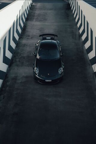 Sleek Power: The Black ..