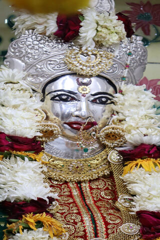 Divine Elegance: The Goddess in Silver ✨