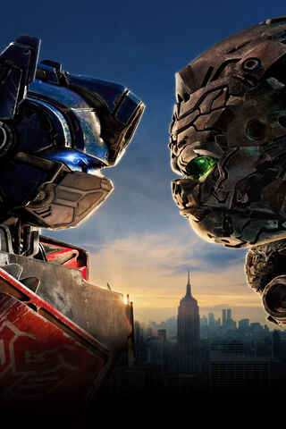 Epic Showdown: Transformers Unite! 🤖🌆