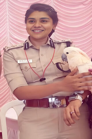 A Unique Bond: Officer ..